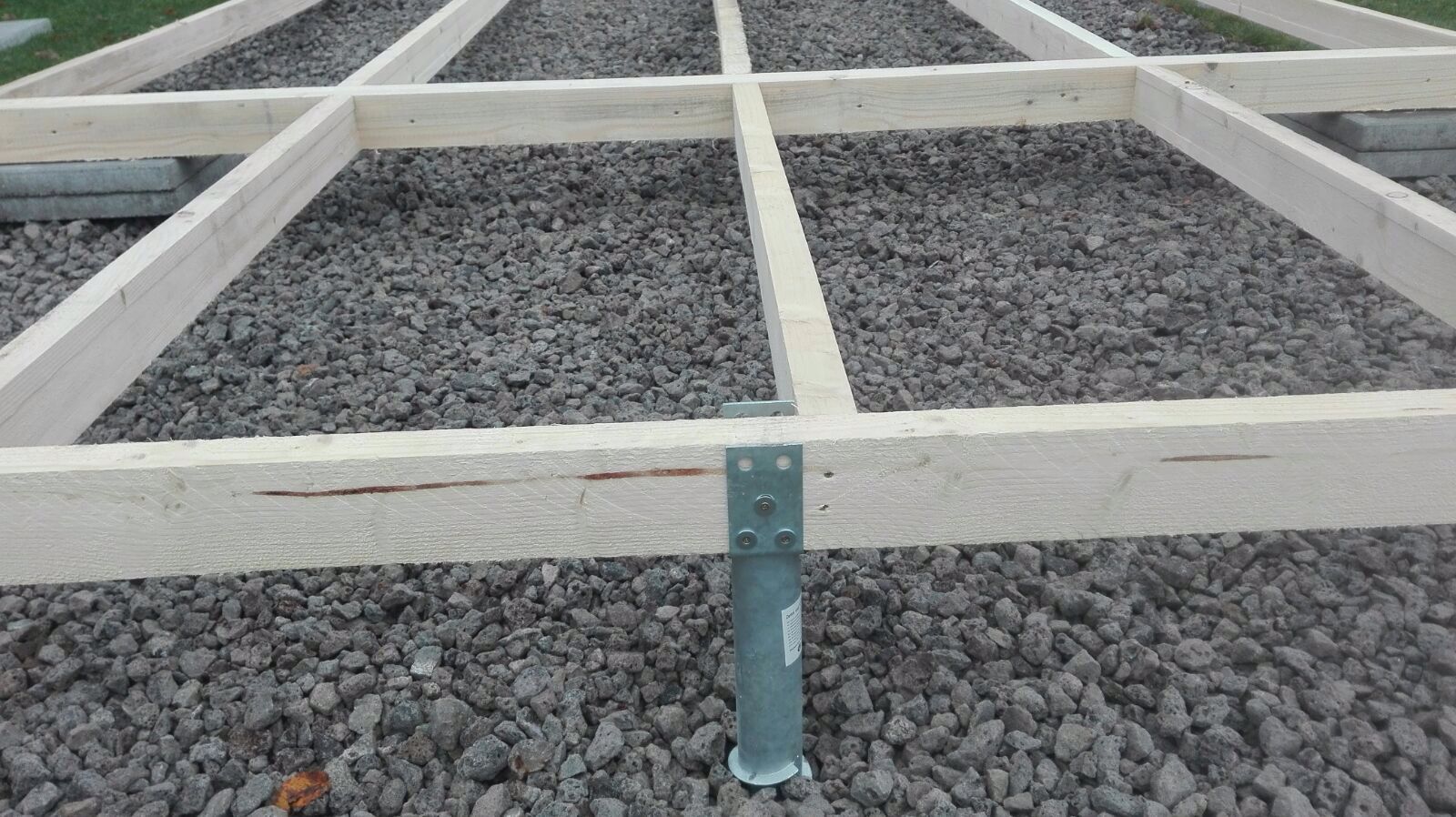 Vastagabb padló keret (5x10cm), 2,4 m x 3,6 m - a házikó rögzítése csavarokra /